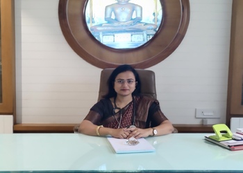 Dr-arpana-jain-Gynecologist-doctors-Geeta-bhawan-indore-Madhya-pradesh-1