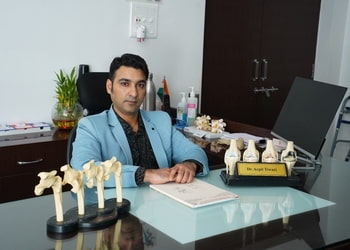 Dr-arpit-tiwari-Orthopedic-surgeons-Sudama-nagar-indore-Madhya-pradesh-3