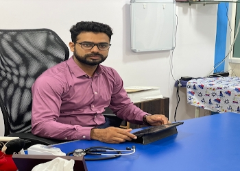 Dr-arshad-hussain-Child-specialist-pediatrician-Malakpet-hyderabad-Telangana-1