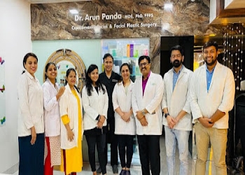 Dr-arun-pandas-bodyskulpt-aesthetics-Dermatologist-doctors-Vashi-mumbai-Maharashtra-2