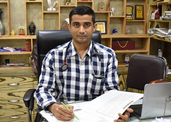 Dr-arvind-gupta-Neurologist-doctors-Gwalior-Madhya-pradesh-1