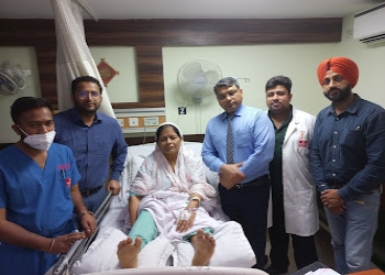 Dr-ashutosh-shrivastava-Orthopedic-surgeons-Sector-28-faridabad-Haryana-2