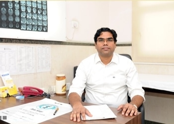 Dr-ashwani-kumar-uttam-Neurologist-doctors-Barra-kanpur-Uttar-pradesh-2