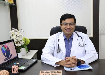 Dr-aveg-bhandari-Neurologist-doctors-Geeta-bhawan-indore-Madhya-pradesh-1