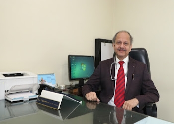 Dr-b-b-agarwal-clinic-aggarwal-clinic-Child-specialist-pediatrician-Paharganj-delhi-Delhi-2