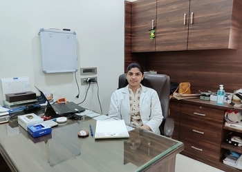 Dr-babita-agarwal-Gynecologist-doctors-Bargadwa-gorakhpur-Uttar-pradesh-1
