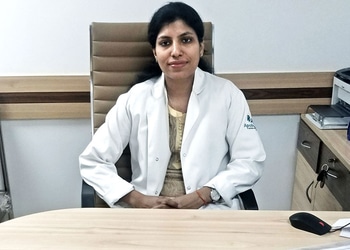 Dr-bhumika-bansal-Gynecologist-doctors-Rajajipuram-lucknow-Uttar-pradesh-1
