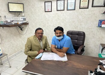 Dr-bhushan-kathuria-Ent-doctors-Rohtak-Haryana-2