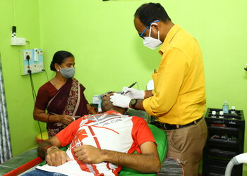 Dr-c-raghuveer-Dermatologist-doctors-Kampli-bellary-Karnataka-2