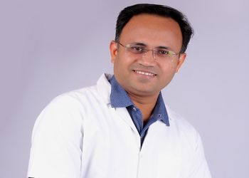 Dr-chauhans-dental-implant-clinic-Dental-clinics-Bhavnagar-Gujarat-1