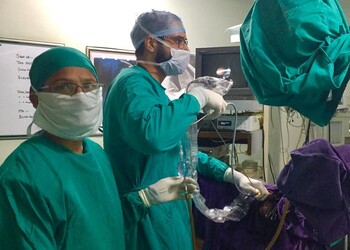 Dr-damanbir-schahal-Urologist-doctors-Model-town-jalandhar-Punjab-2