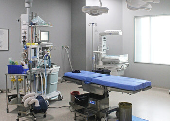 Dr-debashish-chanda-Orthopedic-surgeons-Sector-14-gurugram-Haryana-2