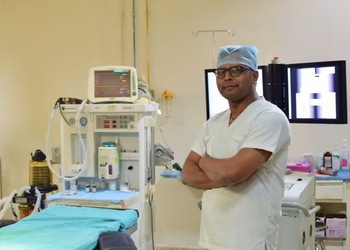 Dr-devendra-singh-dhaker-Urologist-doctors-Bhel-township-bhopal-Madhya-pradesh-1