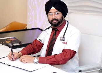 Dr-dhingra-Diabetologist-doctors-Model-town-jalandhar-Punjab-1