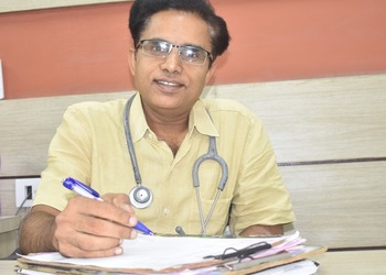 Dr-dilip-kumar-jha-Child-specialist-pediatrician-Faridabad-Haryana-1