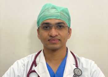 Dr-g-vamshi-krishna-reddy-Cancer-specialists-oncologists-Habsiguda-hyderabad-Telangana-3