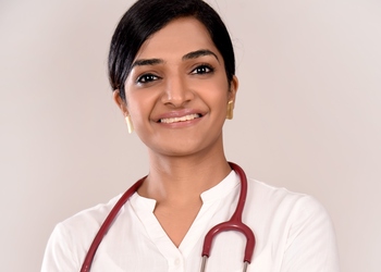 Dr-garima-aggarwal-Kidney-specialist-doctors-Indiranagar-bangalore-Karnataka-1