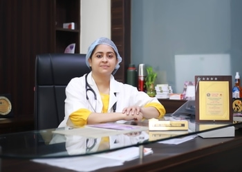 Dr-garima-trivedi-Gynecologist-doctors-Allahabad-prayagraj-Uttar-pradesh-1