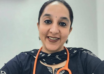 Dr-gauri-chauhan-Child-specialist-pediatrician-Mohali-Punjab-1