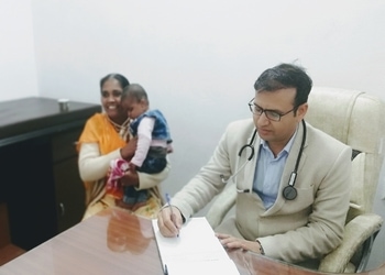 Dr-ghayas-ahmad-Child-specialist-pediatrician-Bareilly-Uttar-pradesh-2
