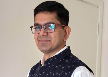 Dr-hitesh-yadav-Cardiologists-Udaipur-Rajasthan-1