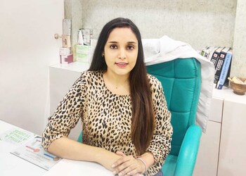 Dr-isha-singh-Dermatologist-doctors-Civil-lines-agra-Uttar-pradesh-1