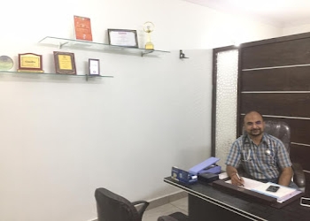 Dr-jaideep-khare-Diabetologist-doctors-Bhopal-Madhya-pradesh-2