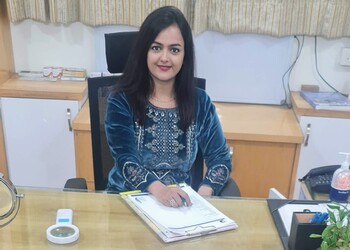 Dr-jyotisterna-mittal-Dermatologist-doctors-Amritsar-Punjab-1