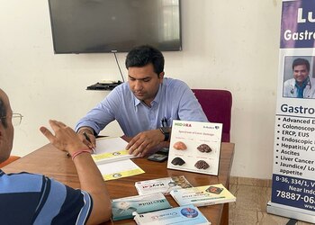 Dr-kartik-goyal-Gastroenterologists-Sarabha-nagar-ludhiana-Punjab-3