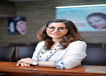 Dr-komal-jerath-Dermatologist-doctors-Amritsar-Punjab-1