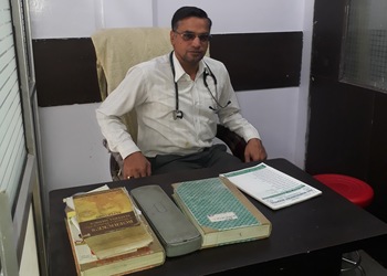 Dr-krishna-kumar-Child-specialist-pediatrician-Lalpur-ranchi-Jharkhand-1
