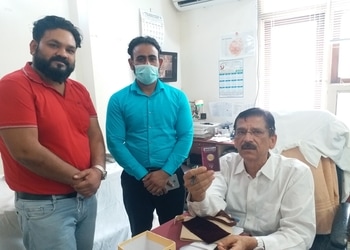Dr-lalchandani-Ent-doctors-Kanpur-Uttar-pradesh-1
