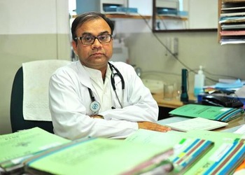 Dr-lalit-mohan-sharma-Cancer-specialists-oncologists-Jagatpura-jaipur-Rajasthan-1