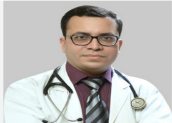 Dr-lavneesh-mohan-agrawal-Child-specialist-pediatrician-Aligarh-Uttar-pradesh-1