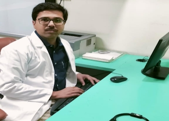 Dr-madhur-gupta-Child-specialist-pediatrician-Shahdara-delhi-Delhi-1