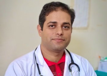 Dr-manish-verma-Child-specialist-pediatrician-Ajmer-Rajasthan-1
