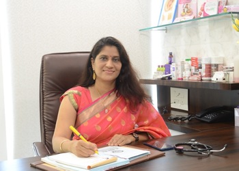 Dr-manju-patidar-Gynecologist-doctors-Geeta-bhawan-indore-Madhya-pradesh-1