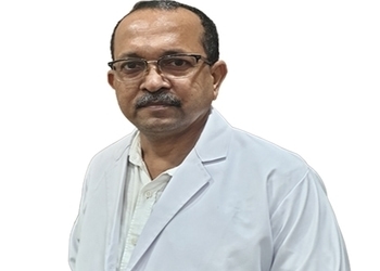 Dr-manoj-kr-majumdar-Gynecologist-doctors-Jalukbari-guwahati-Assam-1