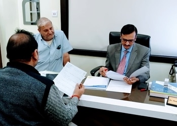 Dr-manoj-kumar-khemani-Orthopedic-surgeons-Baranagar-kolkata-West-bengal-2