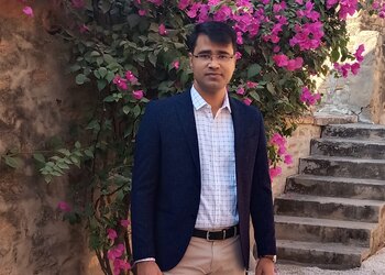 Dr-manoj-kumar-seervi-Neurosurgeons-Paota-jodhpur-Rajasthan-1