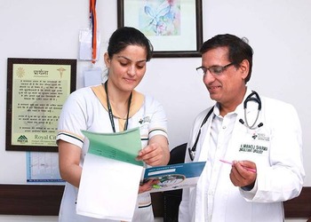 Dr-manoj-sharma-Urologist-doctors-Chandigarh-Chandigarh-2