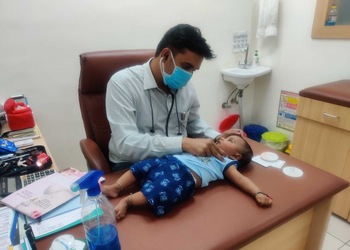 Dr-mayank-jain-Child-specialist-pediatrician-Bhopal-Madhya-pradesh-3