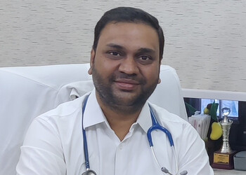 Dr-mayur-goyal-Child-specialist-pediatrician-Kishangarh-ajmer-Rajasthan-1