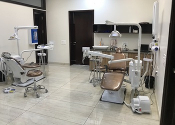 Dr-mittals-advanced-dental-orthodontic-clinic-Dental-clinics-Sonipat-Haryana-3