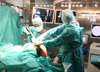 Dr-mohit-gupta-Orthopedic-surgeons-Bathinda-Punjab-3