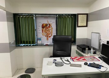 Dr-mukund-virpariya-Gastroenterologists-Bhaktinagar-rajkot-Gujarat-2