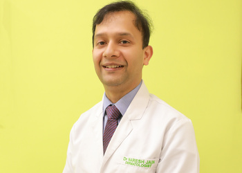 Dr-naresh-jain-Dermatologist-doctors-Gurugram-Haryana-1