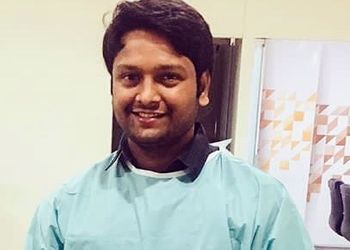 Dr-naresh-kumar-Dermatologist-doctors-Nampally-hyderabad-Telangana-2