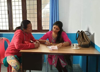 Dr-neha-sirohi-Gynecologist-doctors-Prem-nagar-dehradun-Uttarakhand-2