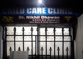 Dr-nikhil-dhawan-child-care-clinic-Child-specialist-pediatrician-Allahabad-prayagraj-Uttar-pradesh-1